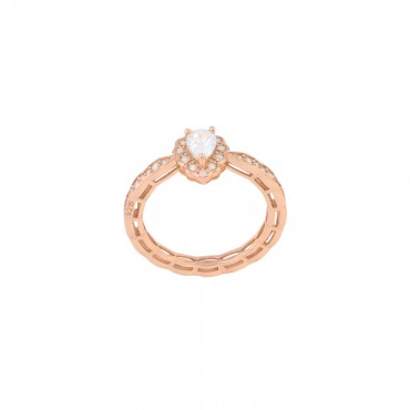 New high-end zirconia ring designed by female niche, with light luxury and cool style. The ring is simple and versatile in temperament